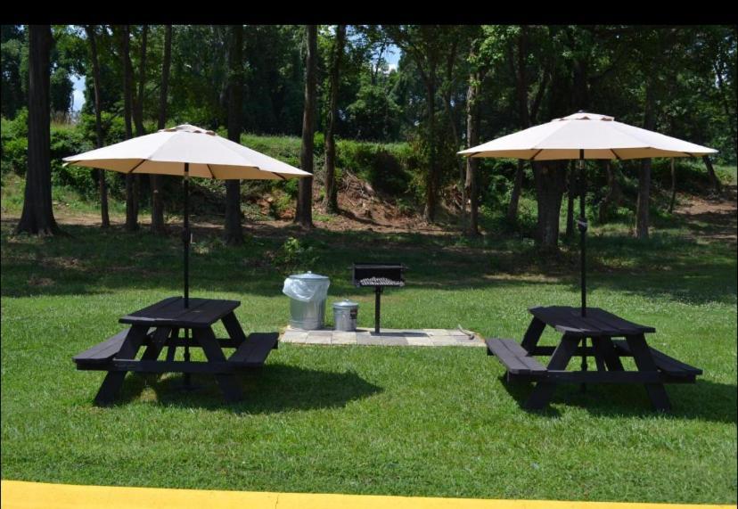 High Point Arcadia Inn Bagian luar foto