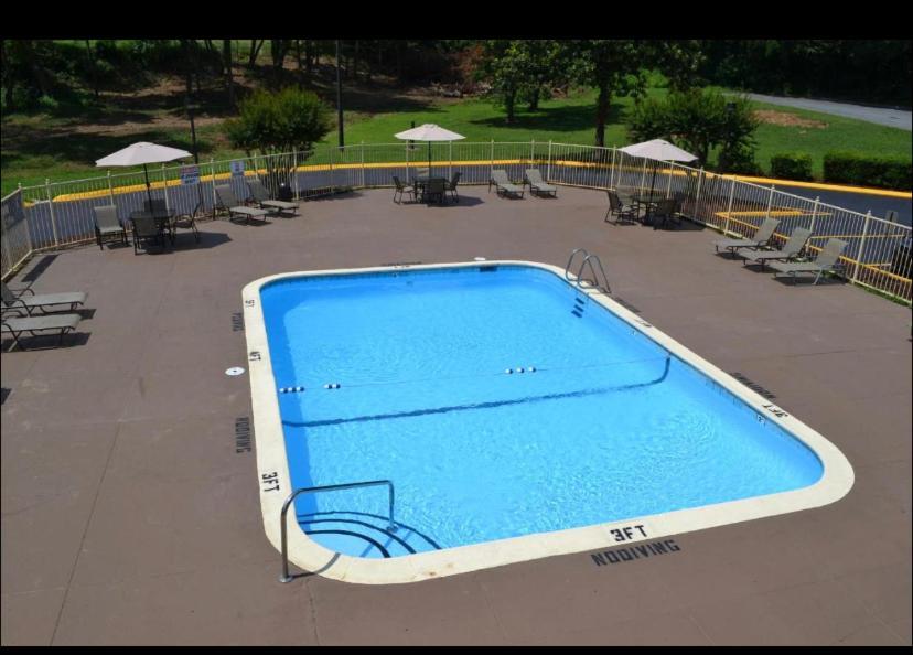 High Point Arcadia Inn Bagian luar foto